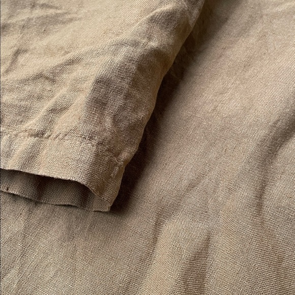 NOTPERFECTLINEN Leaf Cropped Front Linen Top in Olive 🫒 Green XS - Picture 6 of 10